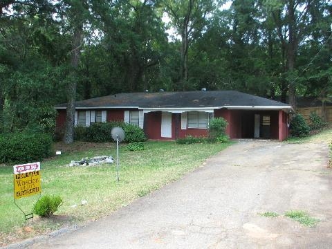 102 West 10th Street - Louisville, GA